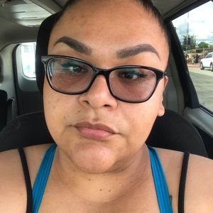 Meet your Posher, Paola